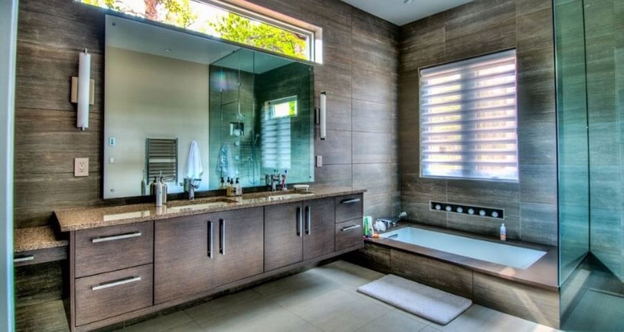 4 Ways to Make the Most out of a Small Bathroom Space